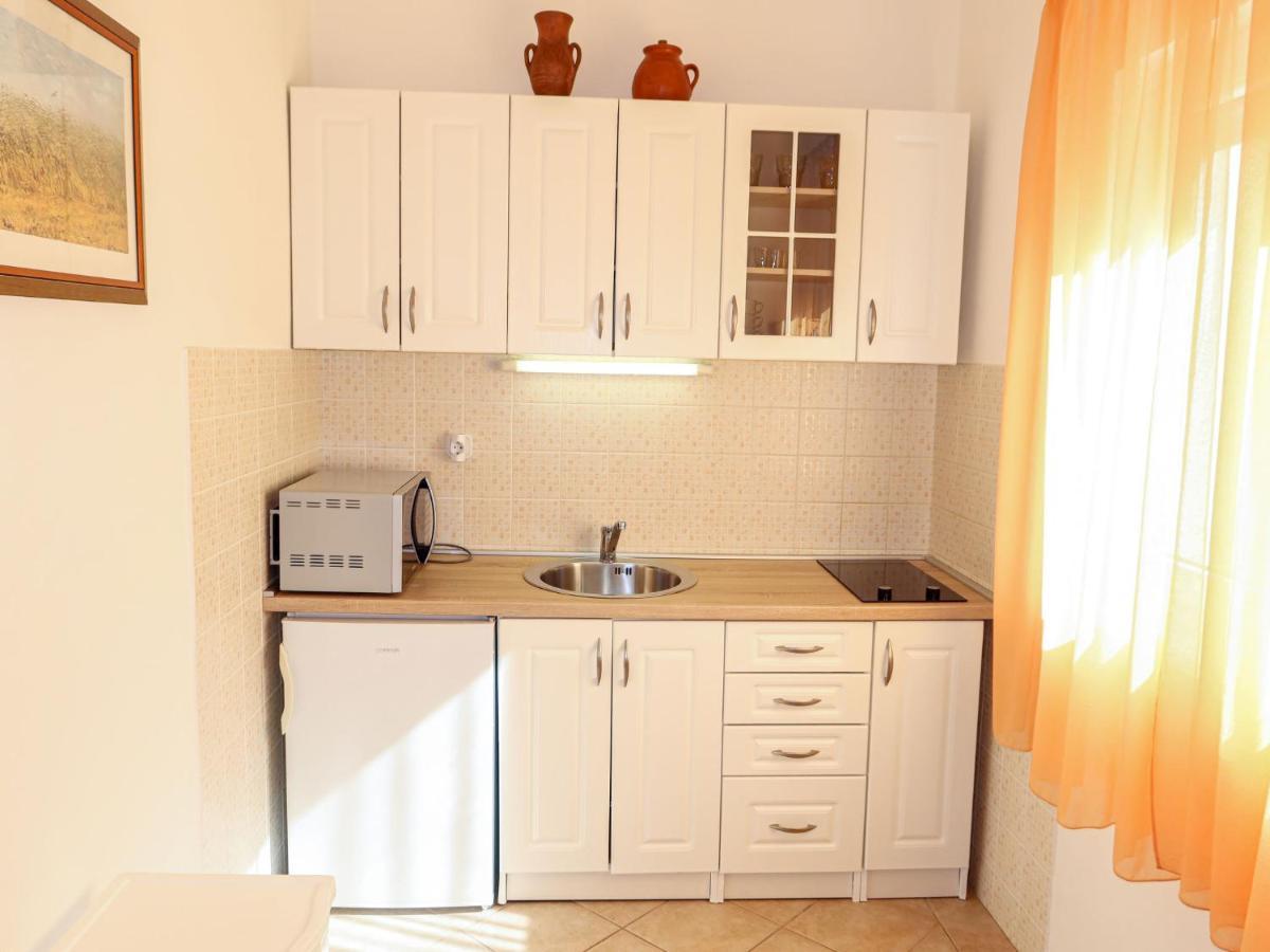 Holiday Home Ive By Interhome Petrcane Ngoại thất bức ảnh