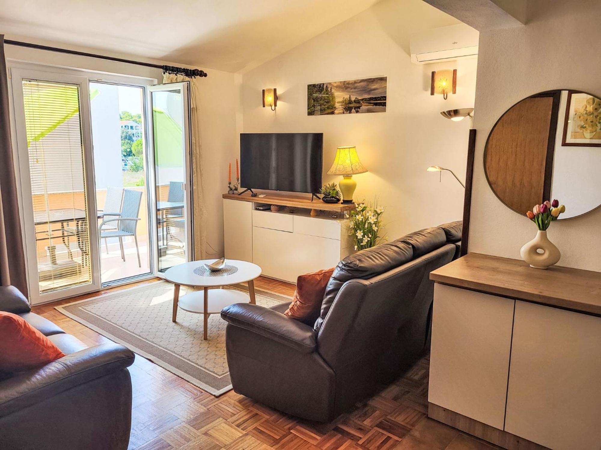 Holiday Home Ive By Interhome Petrcane Ngoại thất bức ảnh