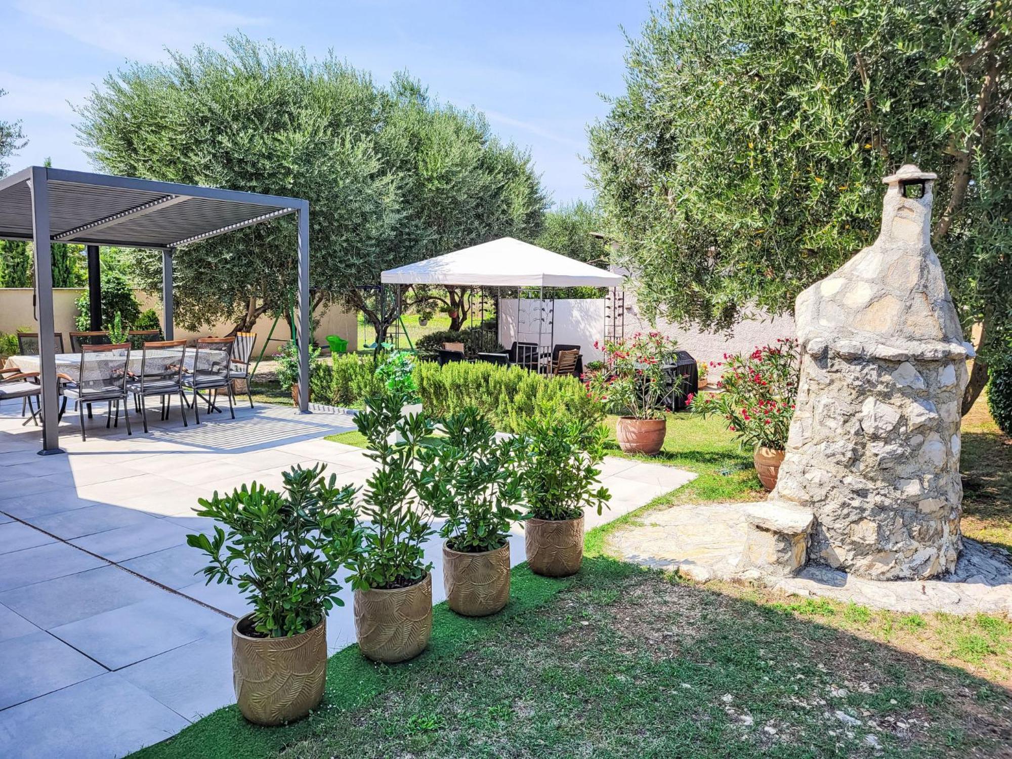 Holiday Home Ive By Interhome Petrcane Ngoại thất bức ảnh