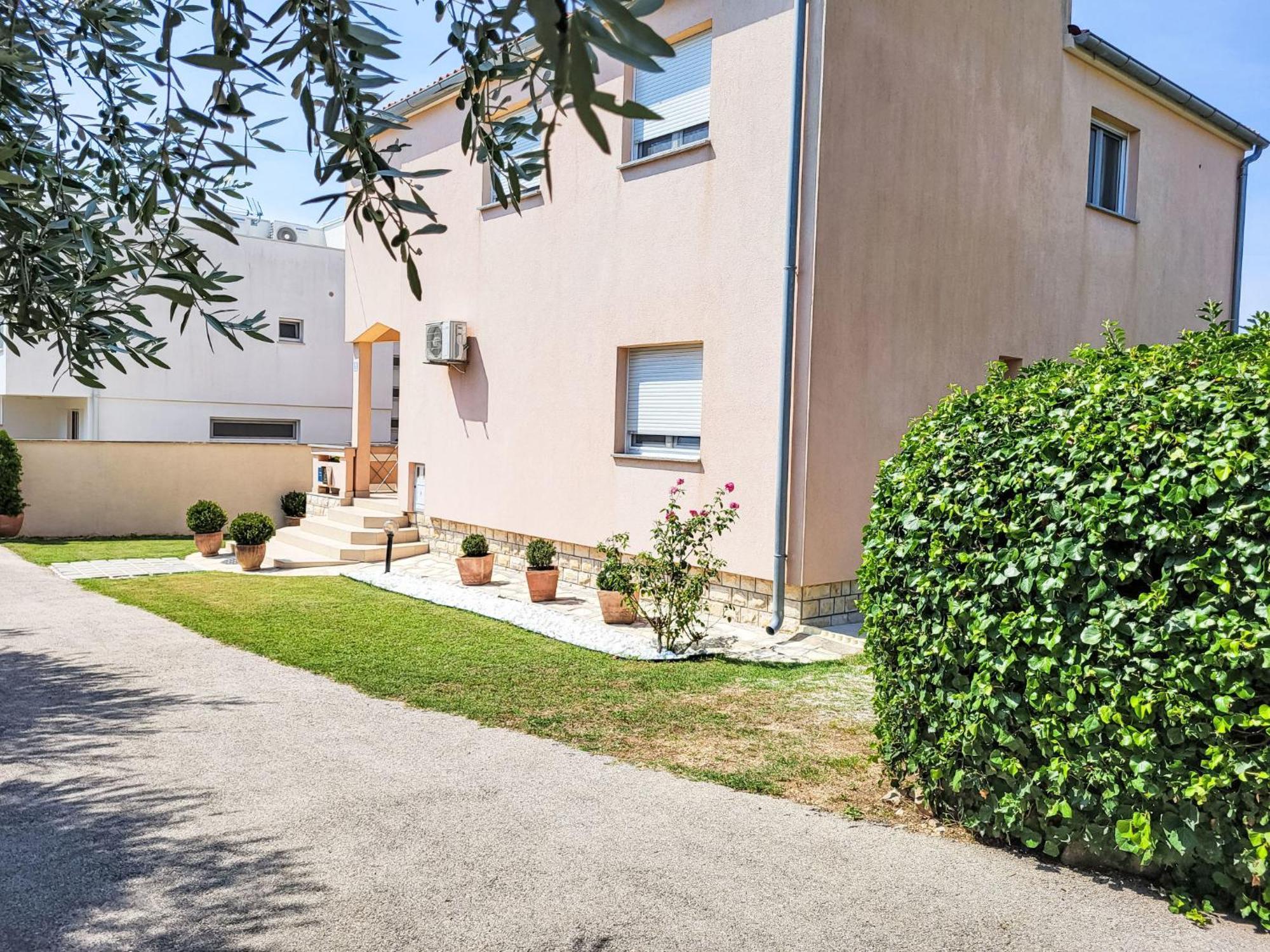 Holiday Home Ive By Interhome Petrcane Ngoại thất bức ảnh