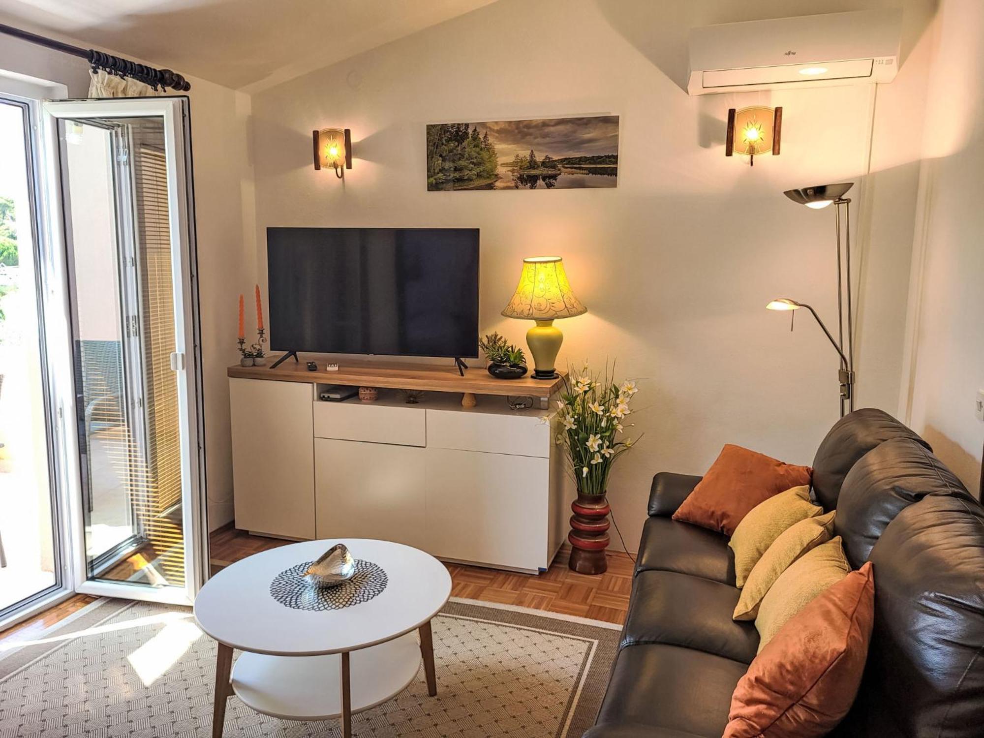 Holiday Home Ive By Interhome Petrcane Ngoại thất bức ảnh